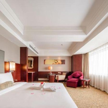 Wyndham Hotel Xian Exterior photo