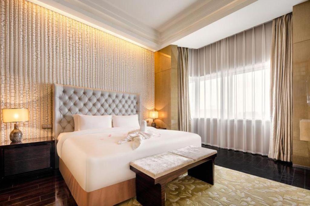 Wyndham Hotel Xian Exterior photo